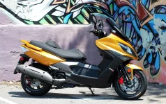 2013-Kymco-Xciting-500-Ri-ABS_1.webp