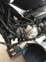 Radiator drain plug left side.webp Radiator drain plug left side.webp