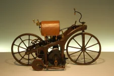 Daimler_Reitwagen.jpg