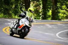 14-bmw-ce04-tail-dragon-south.webp