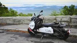 7-BMW-CE04-Cherohala-Skyway.webp