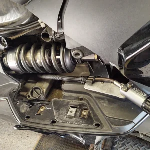 Media 'Nitron MK3 Fitting (6).jpg' in category 'C650GT Modifications'