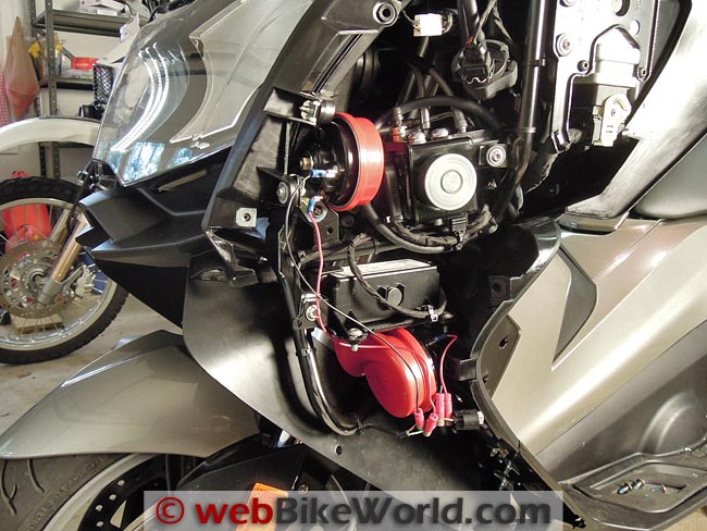 dual-horns-mounted-on-bmw-scooter.jpg